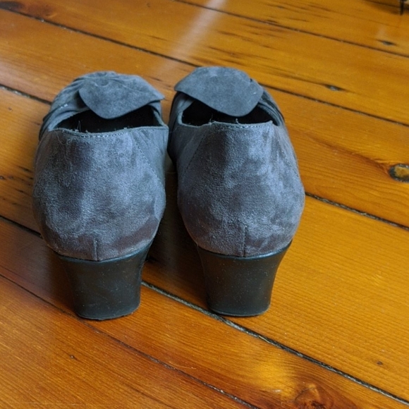 Abella grey wedge heels sz 7 - Picture 3 of 4